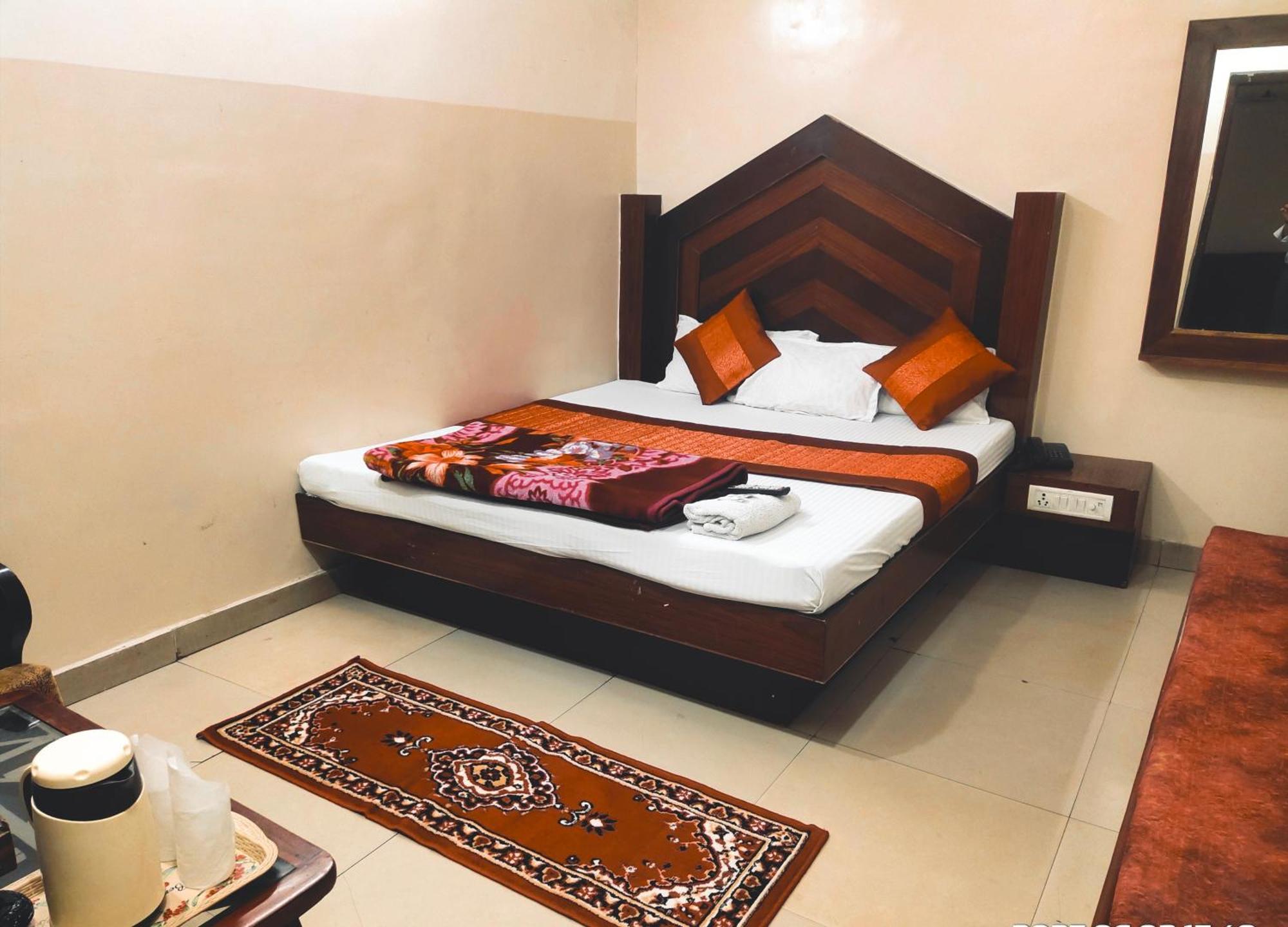 Hotel Diamond New Delhi Luaran gambar